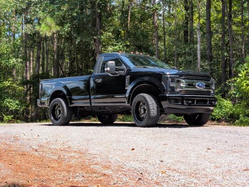 Used 2017 Ford F250 XLT w/ XLT Value Package AWD/4WD image 1