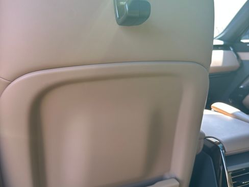 Used 2025 Land Rover Range Rover Sport SE image 12