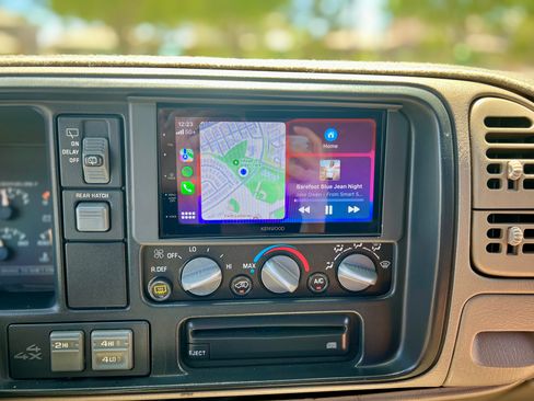 Used 1997 Chevrolet Tahoe Sport Utility 2D w/ Preferred Equipment Group 2 image 9