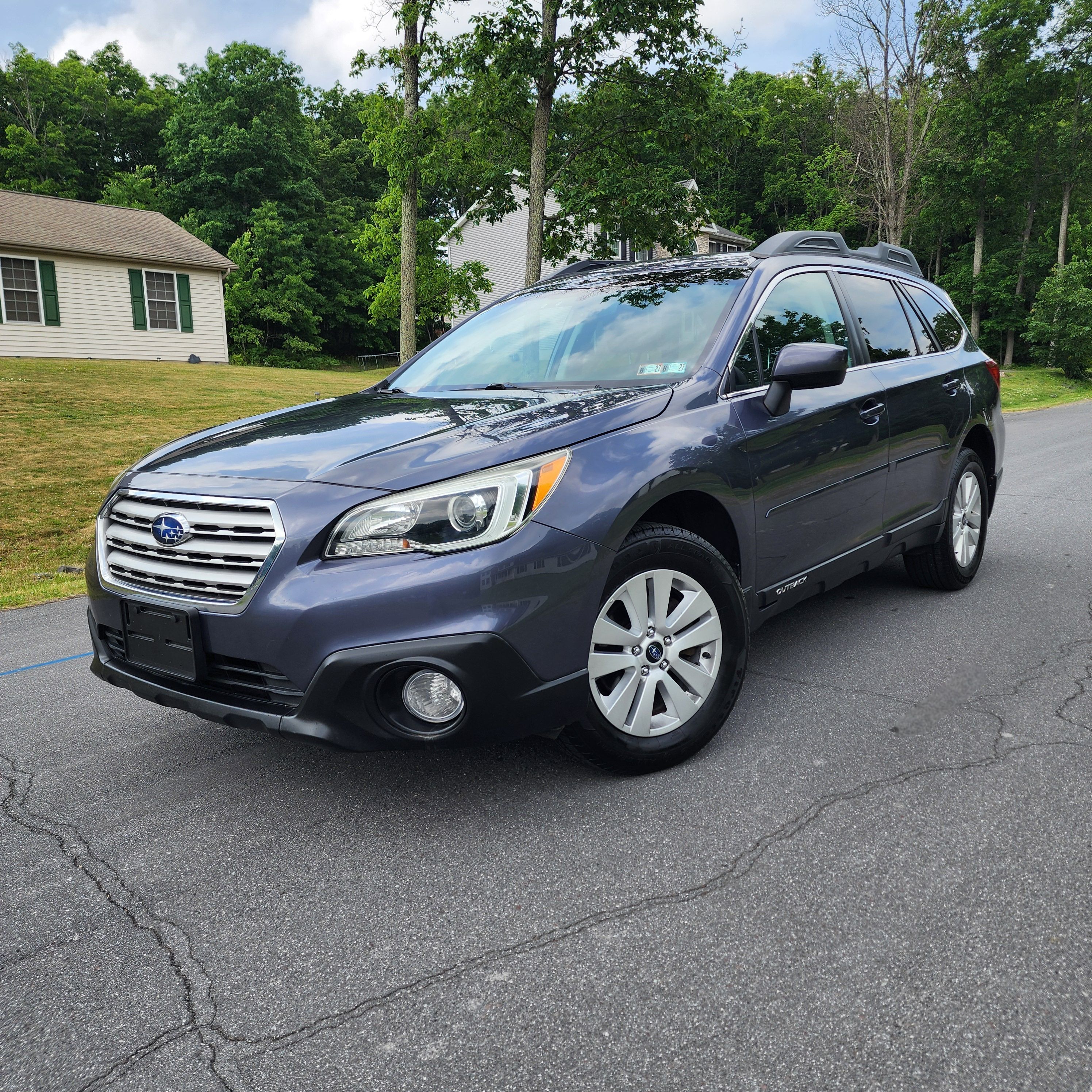 Used 2017 Subaru Outback 2.5i Premium AWD/4WD image 4