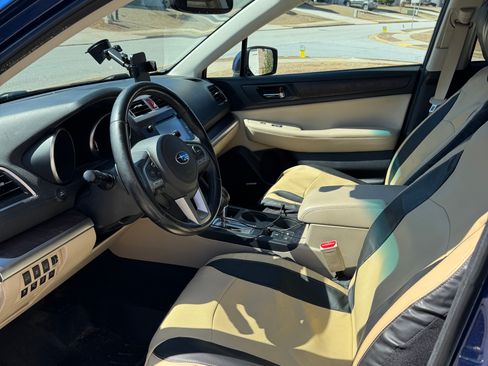 Used 2016 Subaru Outback 3.6R Limited image 2