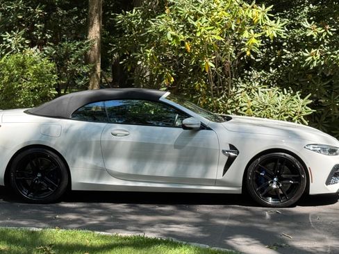 Used 2020 BMW M8 Convertible image 2