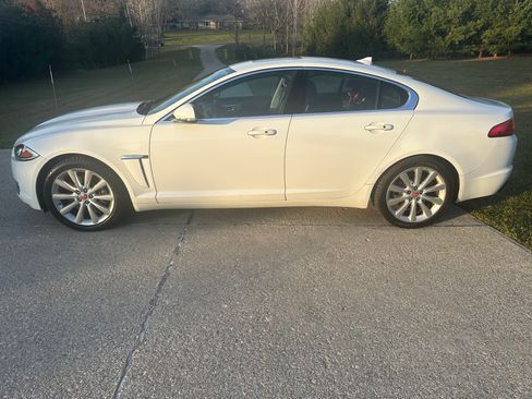 Used 2014 Jaguar XF 3.0 image 16