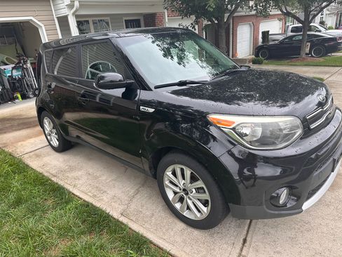 Used 2018 Kia Soul + w/ Audio Package FWD image 1