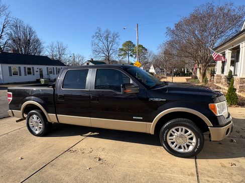 Used 2013 Ford F150 Lariat w/ Mid Equipment Group image 12