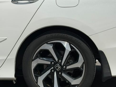 Used 2016 Honda Accord EX image 22