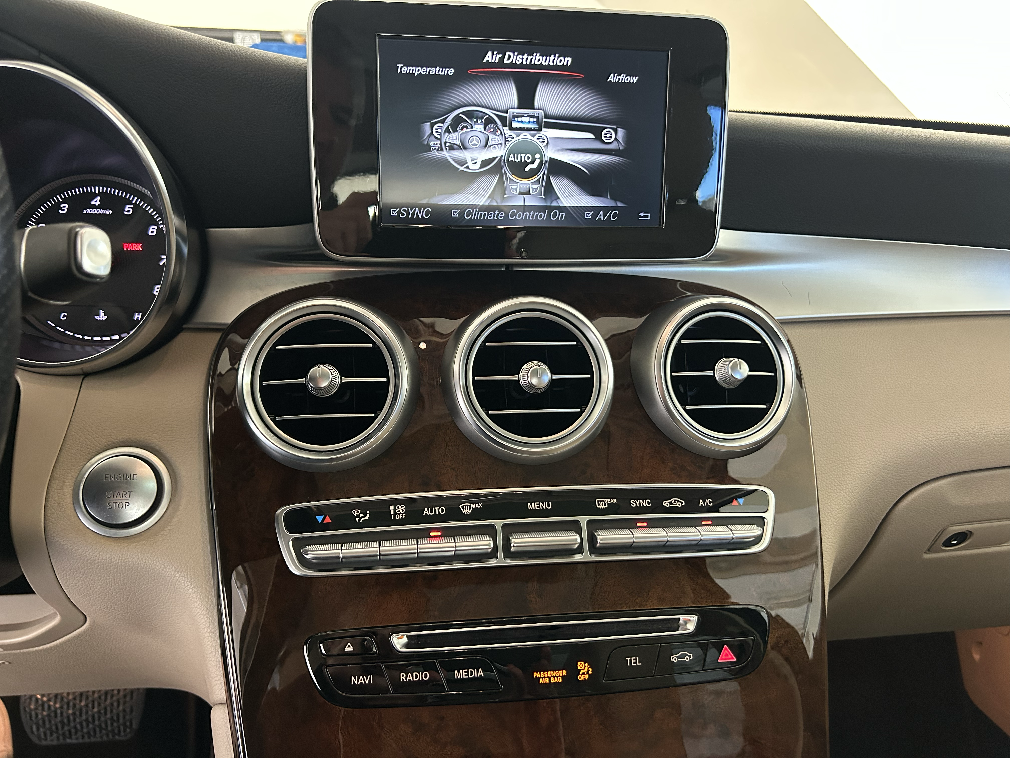Used 2018 Mercedes-Benz GLC 300 image 21