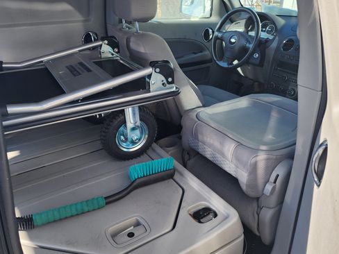 Used 2010 Chevrolet HHR LT w/ LT Preferred Equipment Group image 9