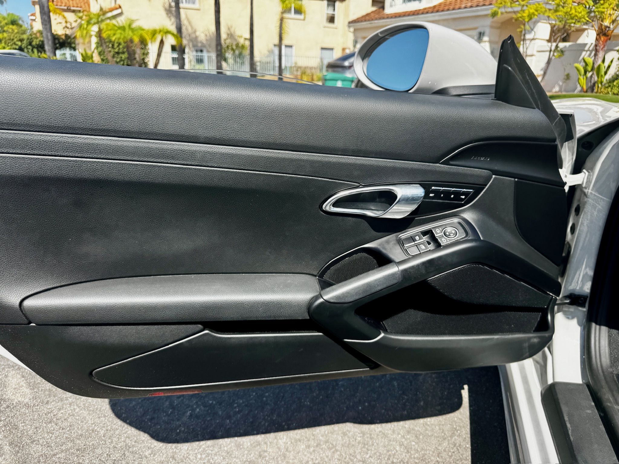 Used 2018 Porsche 718 Boxster RWD image 21