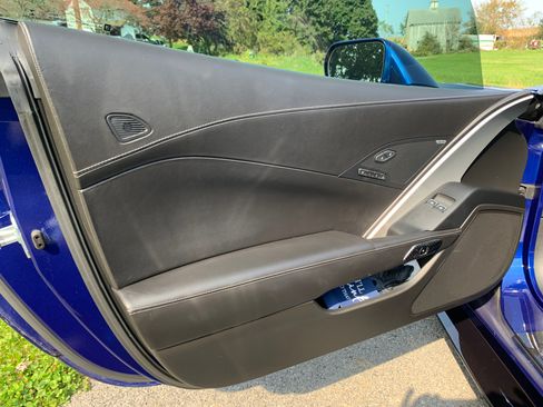 Used 2016 Chevrolet Corvette Z06 w/ 3LZ Preferred Equipment Group RWD image 14