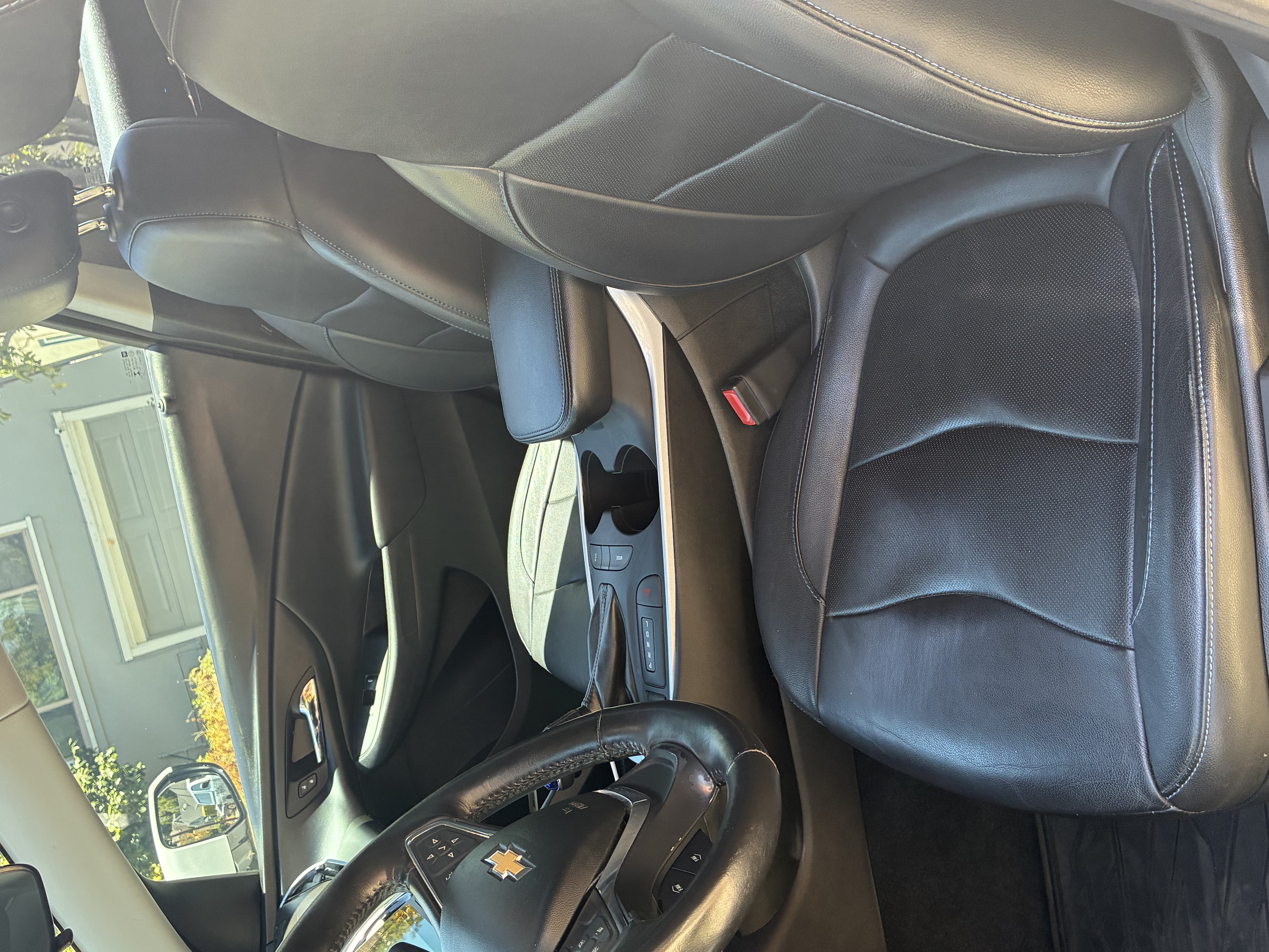 Used 2017 Chevrolet Volt LT w/ Comfort Package FWD image 8