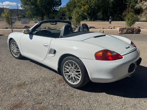 Used 2002 Porsche Boxster RWD image 4