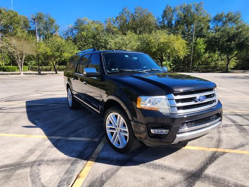 Used 2015 Ford Expedition EL Platinum image 4