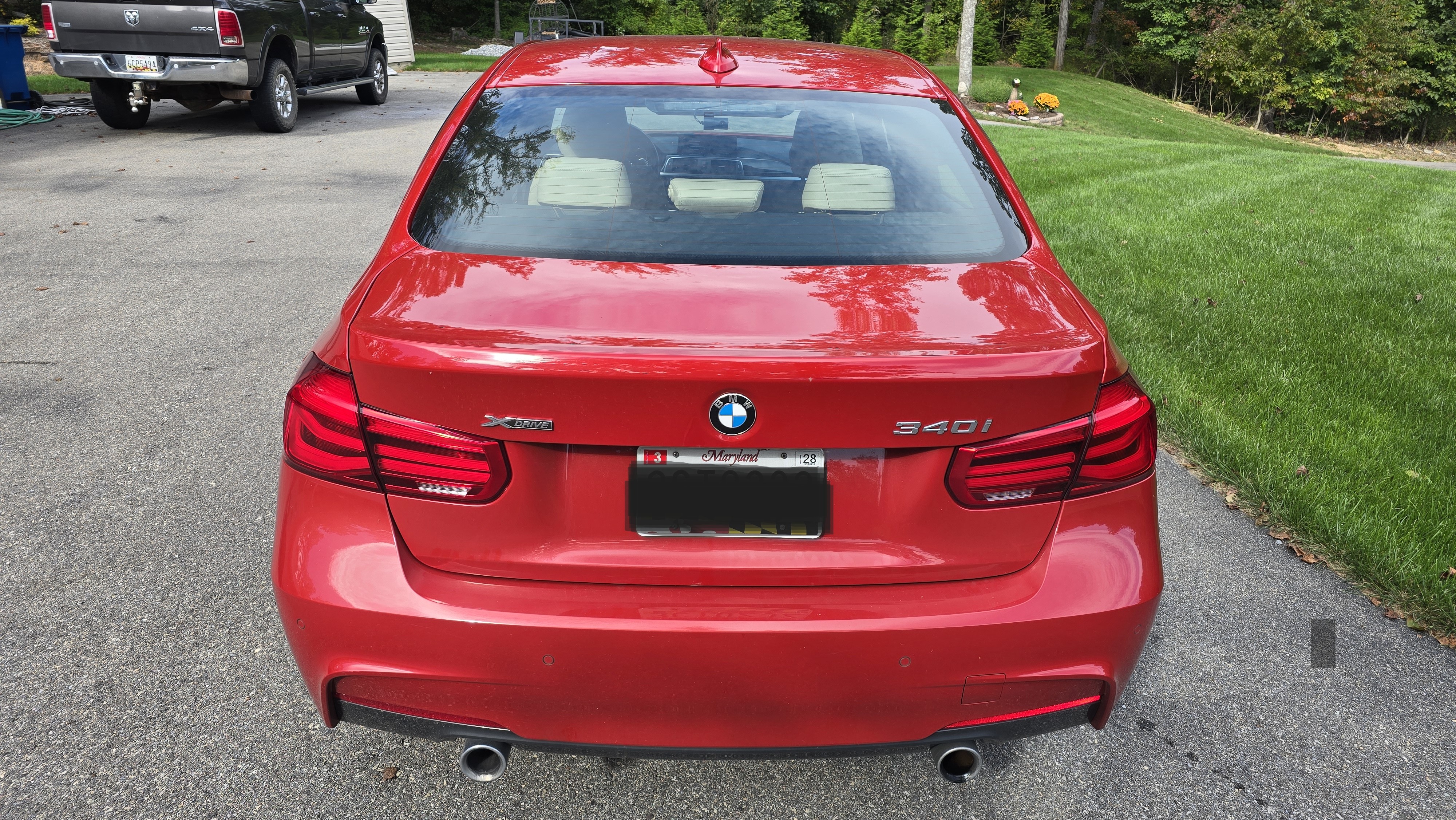 Used 2018 BMW 340i xDrive Sedan AWD/4WD image 4