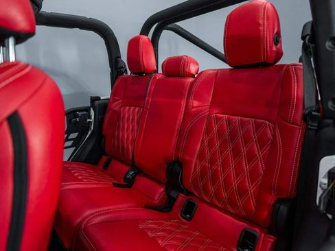 Used 2021 Jeep Gladiator Sport image 13