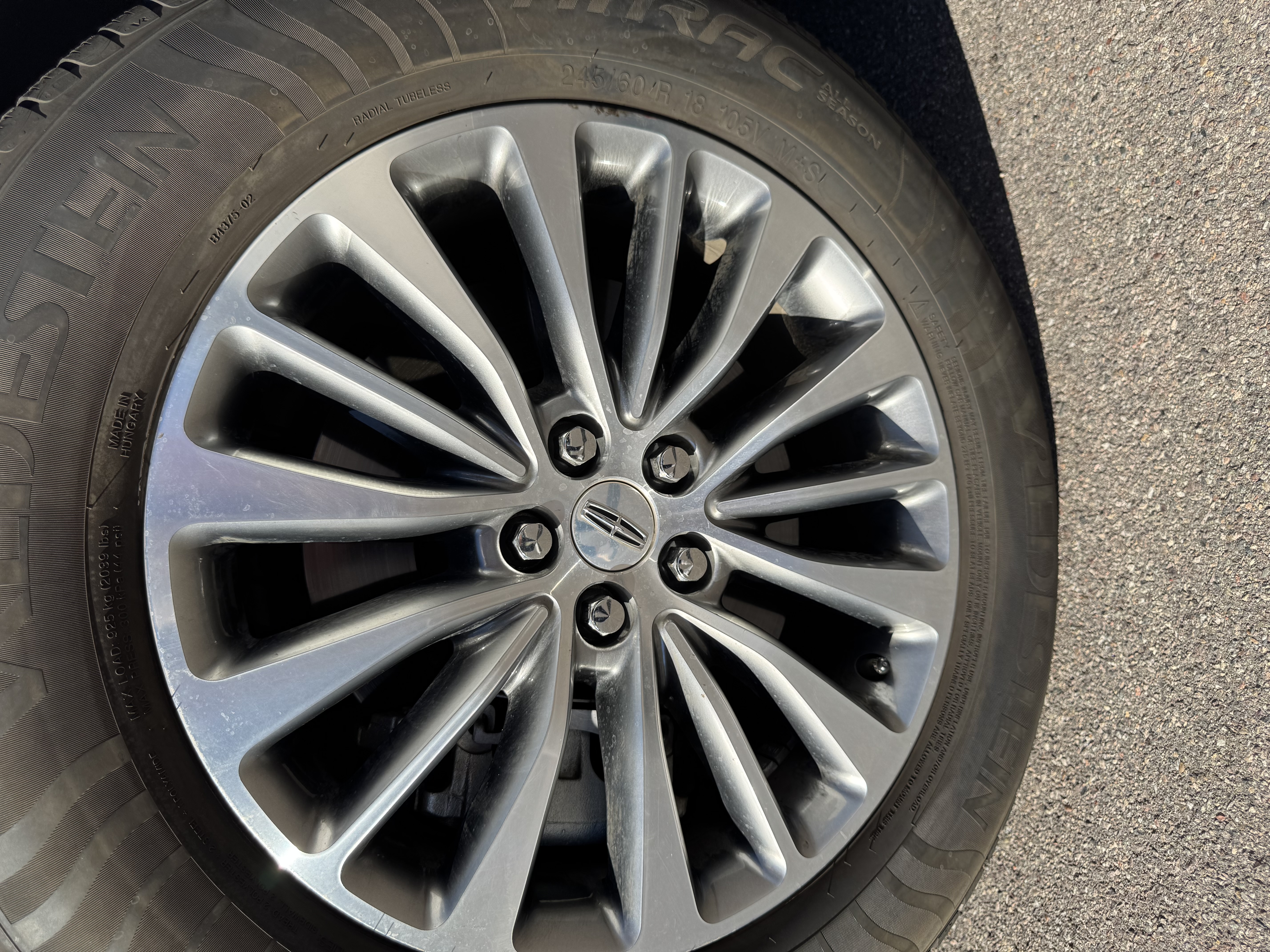 Used 2016 Lincoln MKX Select w/ Select Plus Package FWD image 12