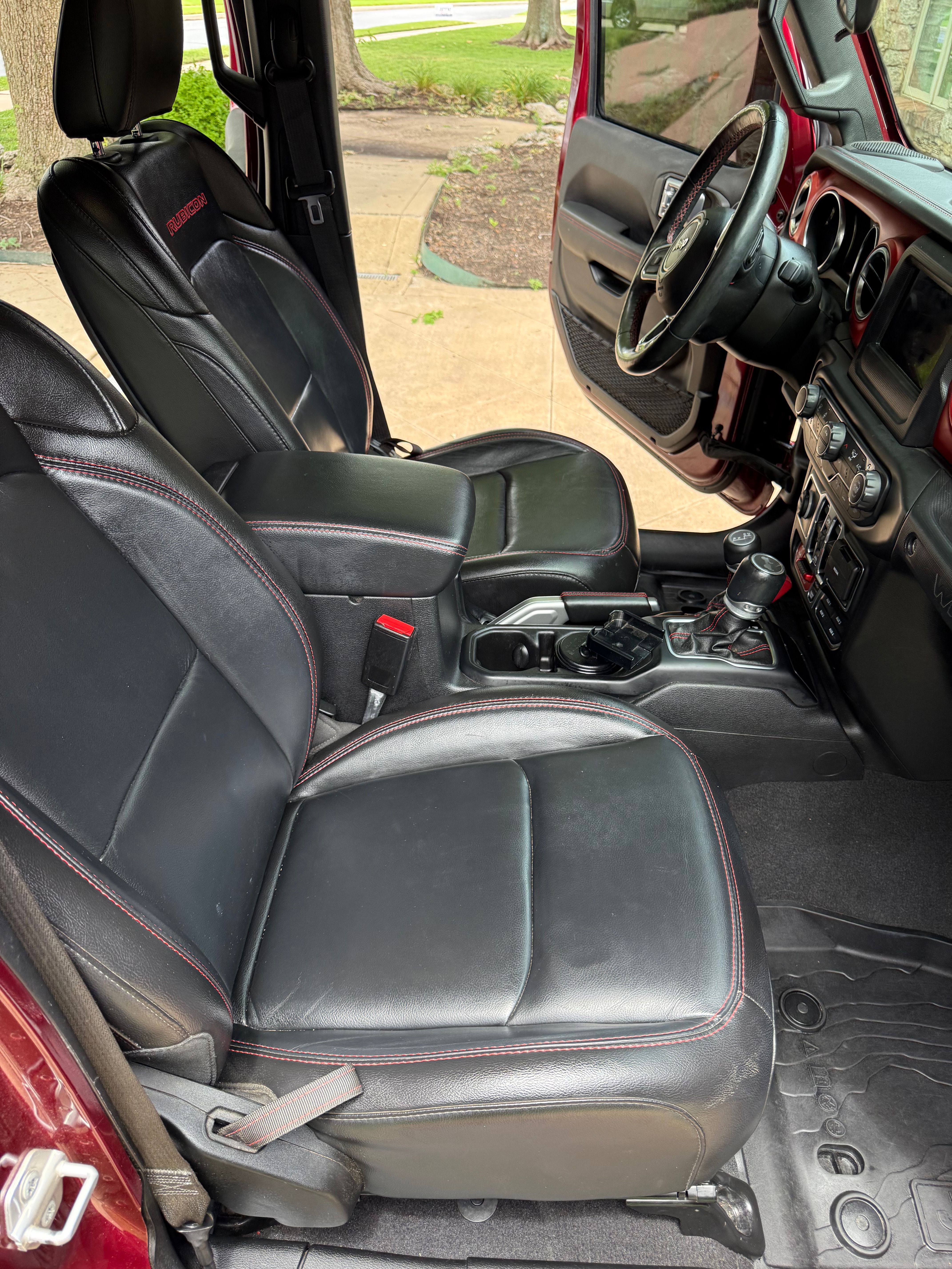 Used 2021 Jeep Wrangler Unlimited Rubicon w/ Safety Group AWD/4WD image 9