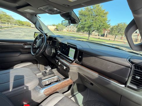 Used 2023 GMC Sierra 1500 Elevation w/ Elevation Premium Package image 15