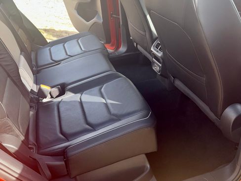 Used 2018 Volkswagen Tiguan SEL Premium image 31