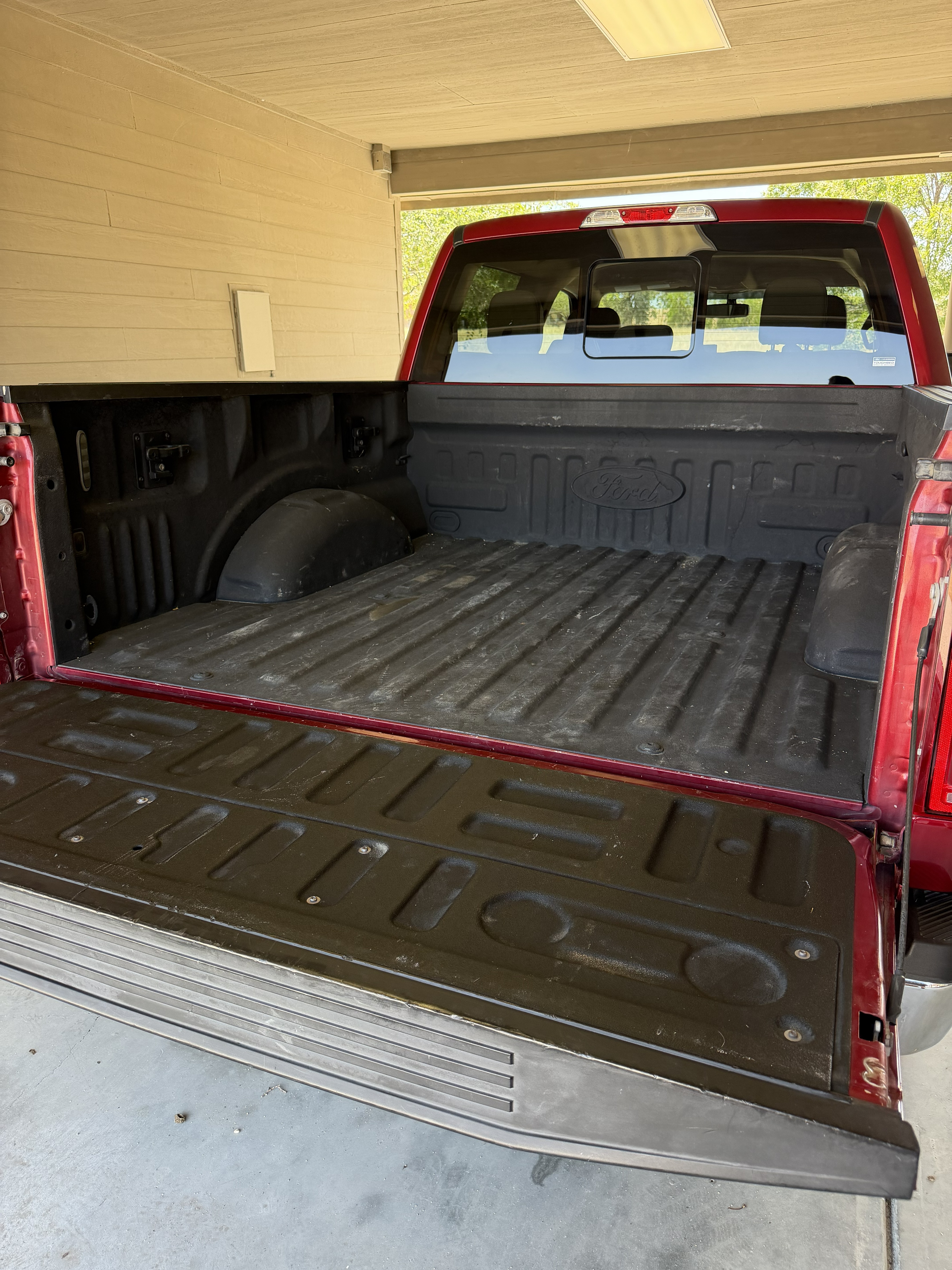 Used 2016 Ford F150 Lariat w/ Equipment Group 501A Mid AWD/4WD image 12