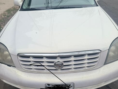 Used 2004 Cadillac De Ville DTS w/ Equipment Group image 4