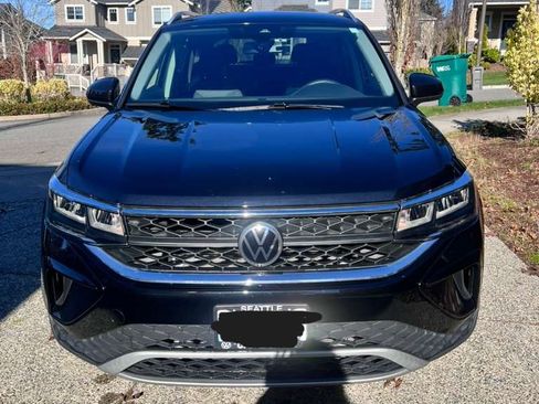 Used 2022 Volkswagen Taos SE w/ IQ.Drive SE Package image 10