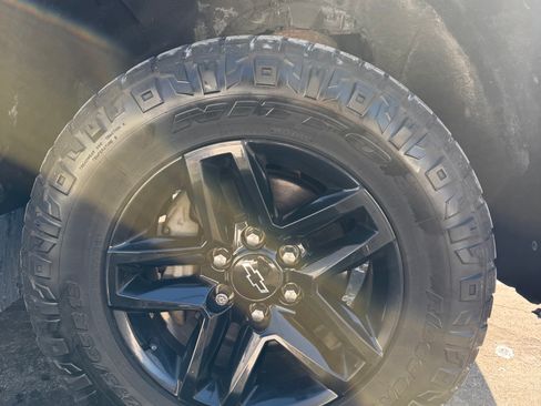 Used 2019 Chevrolet Silverado 1500 LT Trail Boss image 6