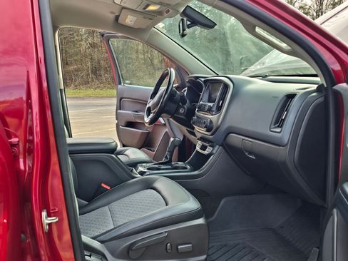 Used 2017 Chevrolet Colorado Z71 image 17