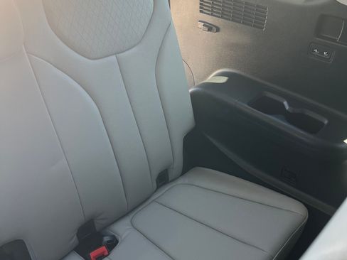 Used 2022 Hyundai Palisade SEL w/ 8P Bench Seat Package FWD image 30