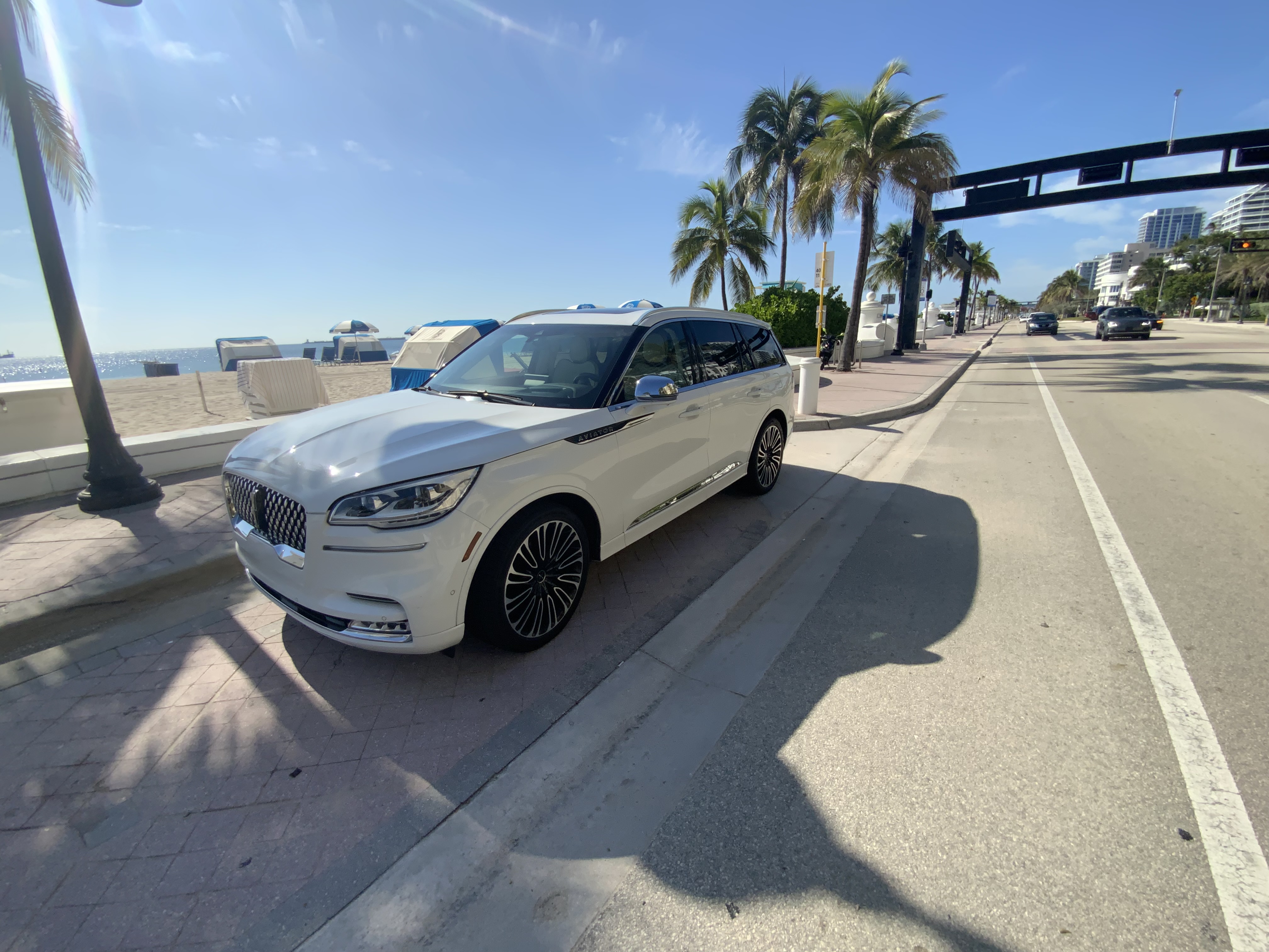 Used 2020 Lincoln Aviator Black Label w/ Class IV Trailer Tow Package AWD/4WD image 10