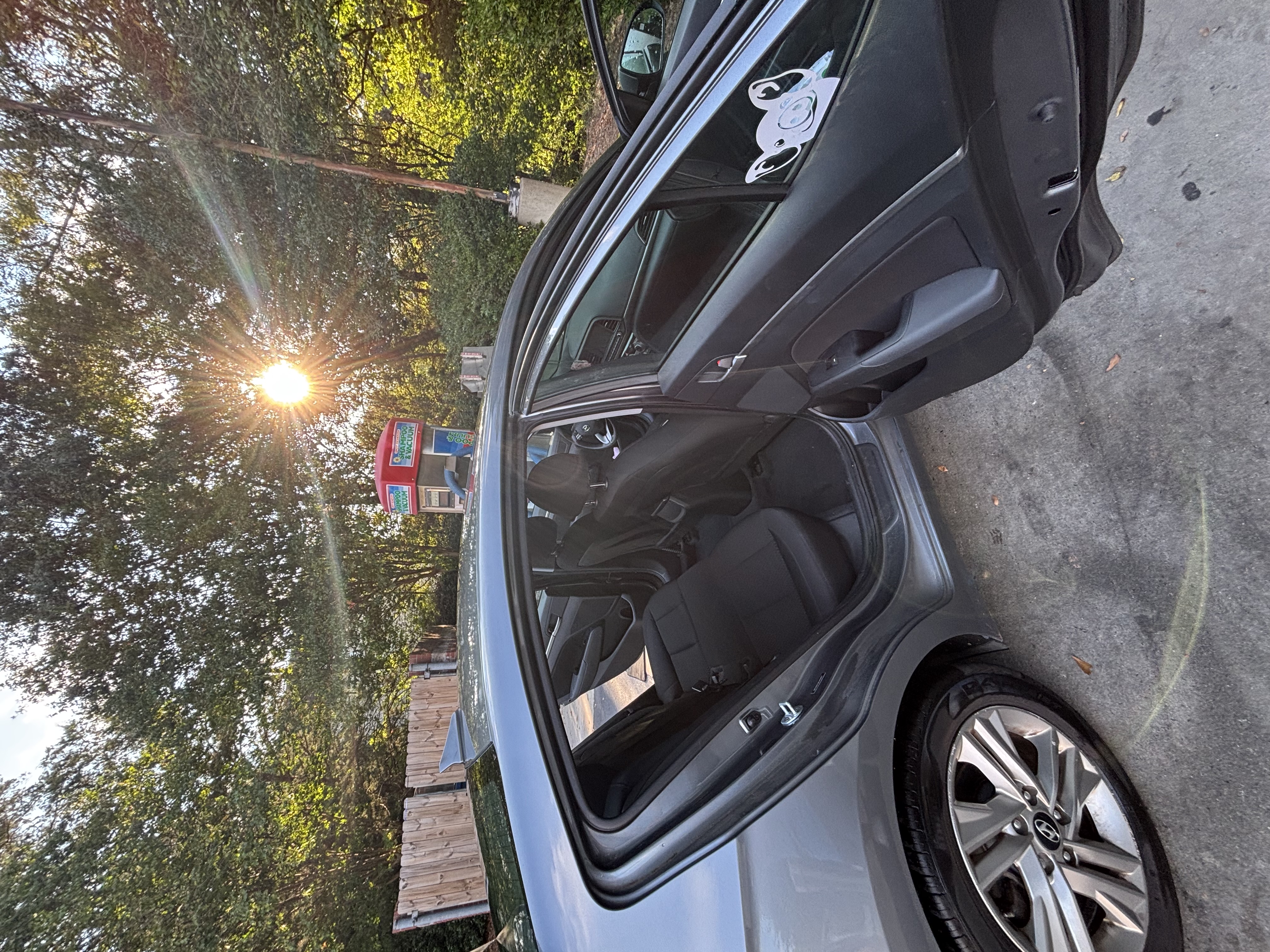 Used 2019 Hyundai Elantra SEL w/ Cargo Package FWD image 8