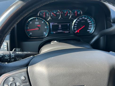 Used 2016 Chevrolet Suburban LTZ image 10