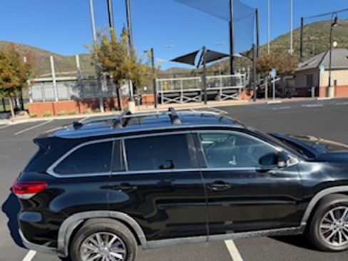 Used 2019 Toyota Highlander XLE image 10