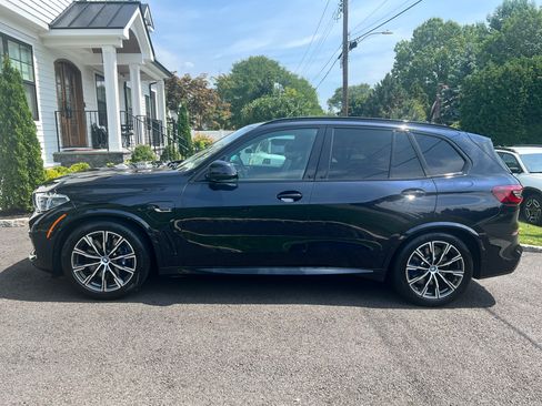 Used 2022 BMW X5 xDrive45e w/ M Sport Package AWD/4WD image 4