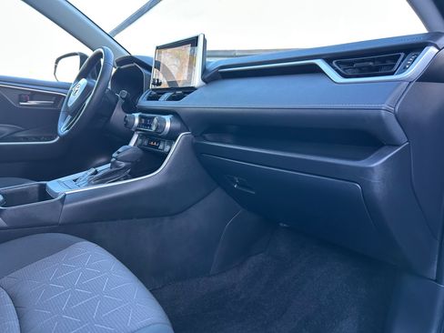 Used 2023 Toyota RAV4 XLE w/ Convenience Package image 18