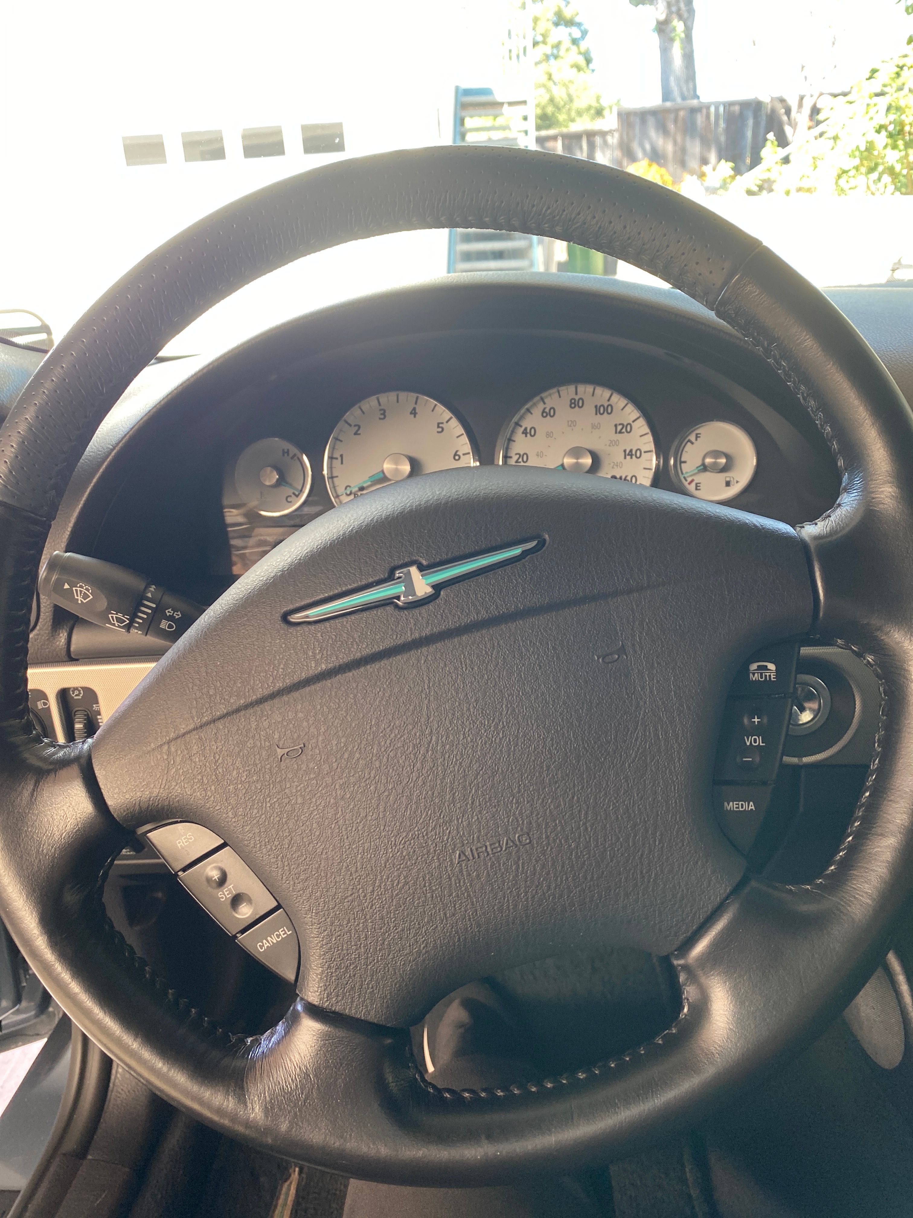Used 2005 Ford Thunderbird Deluxe RWD image 27