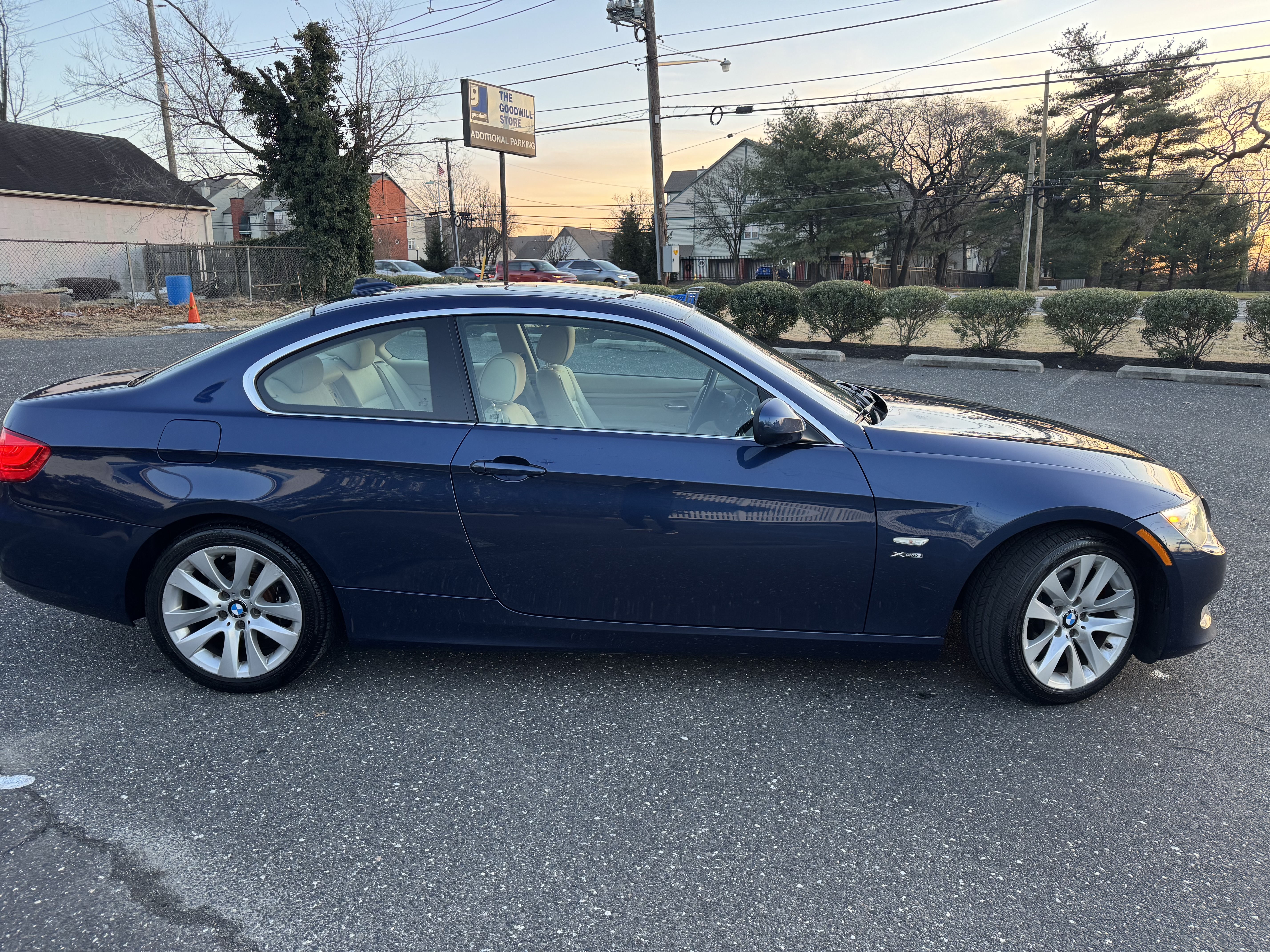 Used 2013 BMW 328i xDrive Coupe AWD/4WD image 6