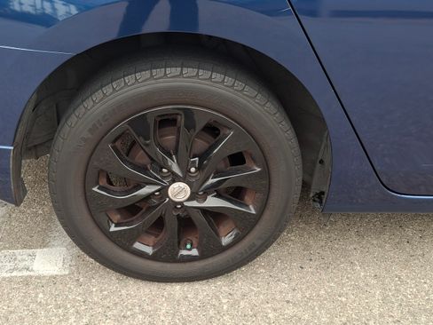 Used 2019 Nissan Sentra SV image 22