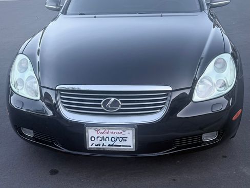 Used 2005 Lexus SC 430 Convertible image 2