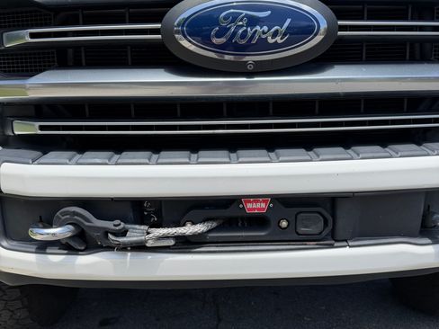 Used 2022 Ford F250 Platinum AWD/4WD image 9