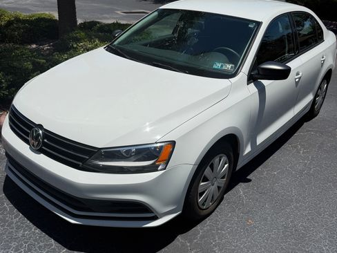 Used 2016 Volkswagen Jetta S FWD image 1