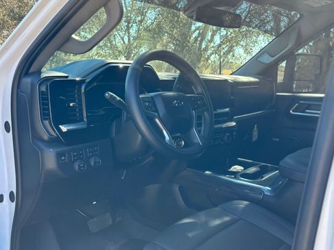 Used 2024 Chevrolet Silverado 2500 LTZ w/ LTZ Plus Package image 11