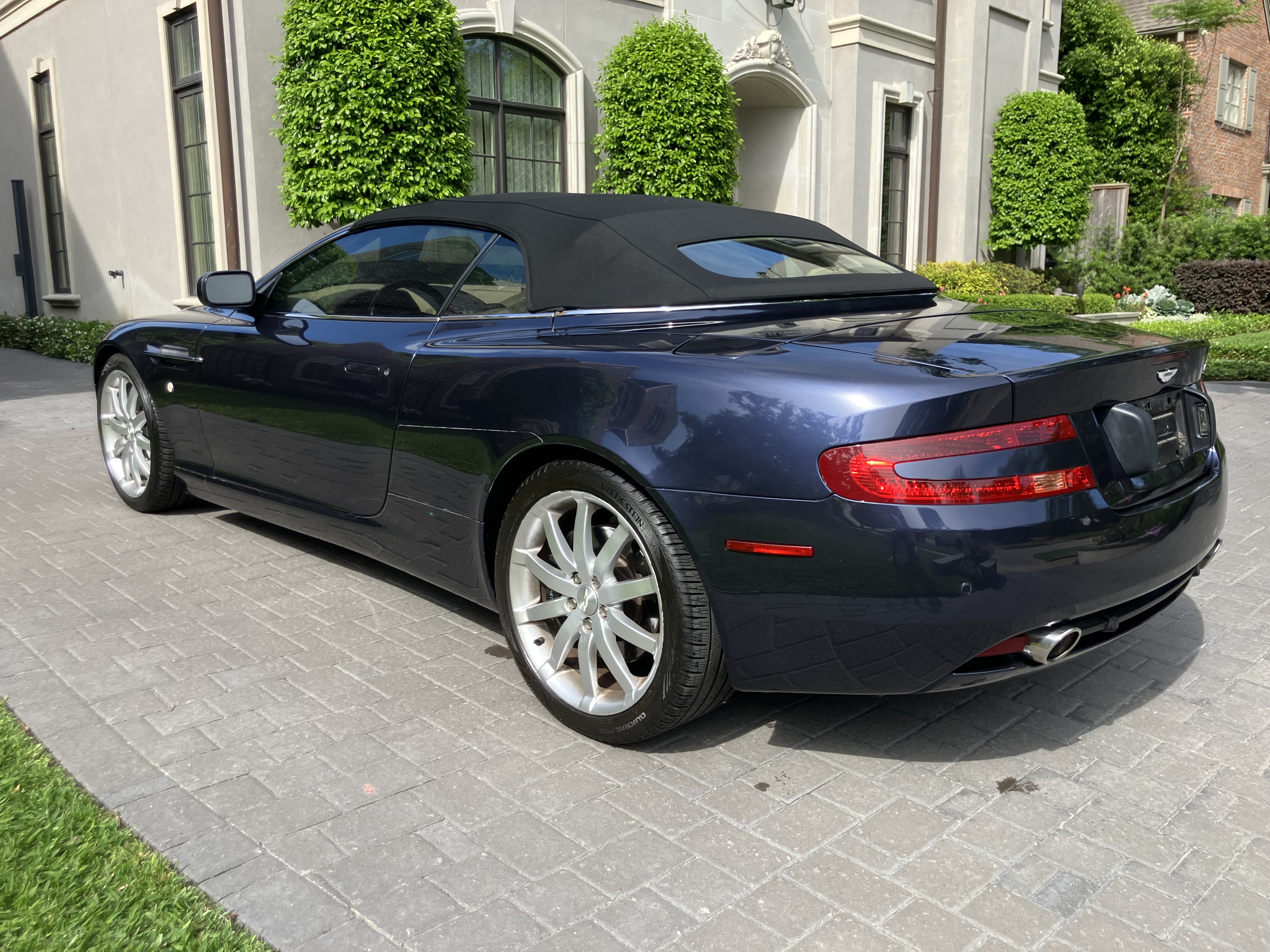 Used 2007 Aston Martin DB9 Volante RWD image 15