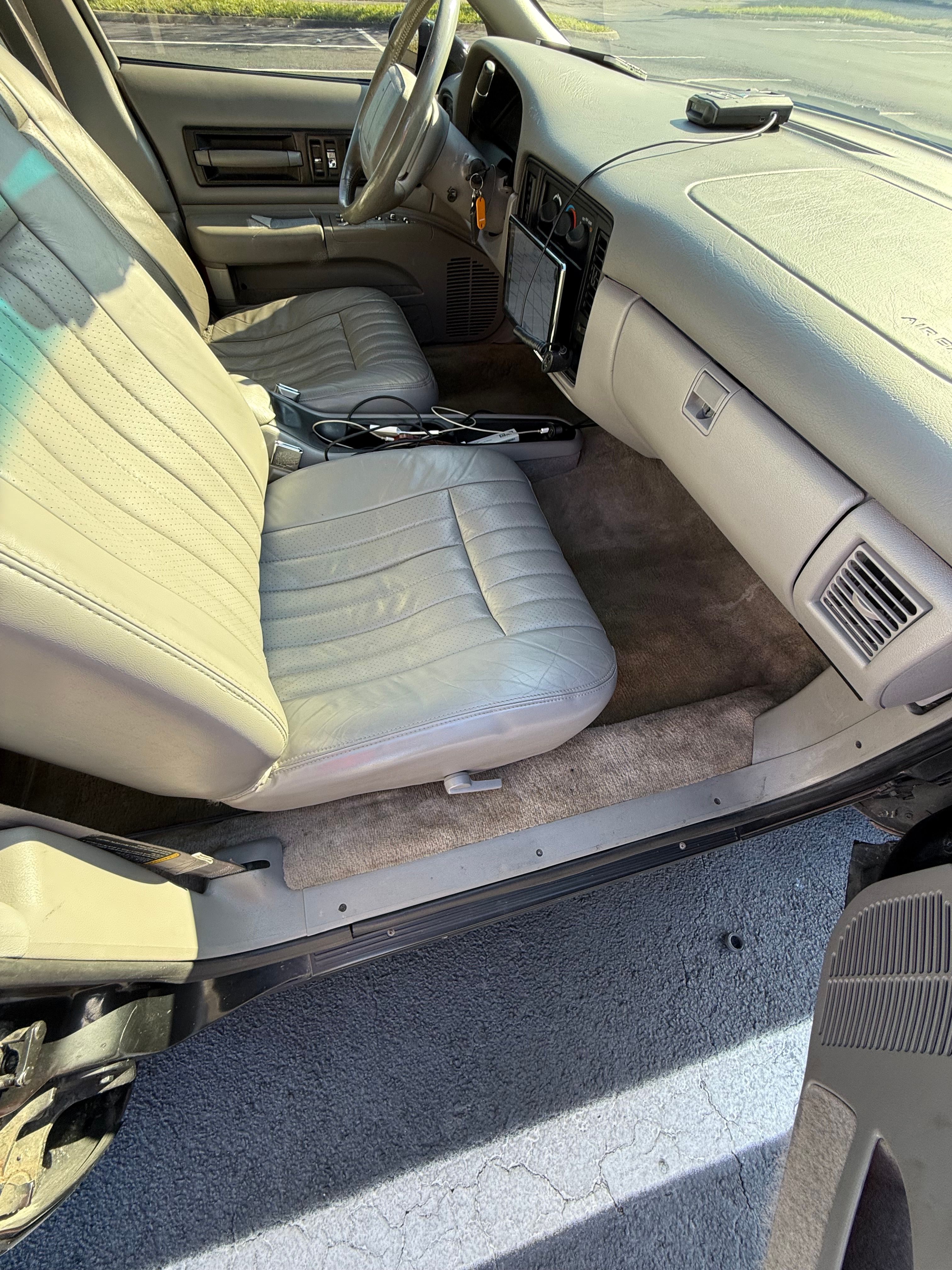 Used 1994 Chevrolet Impala SS RWD image 14
