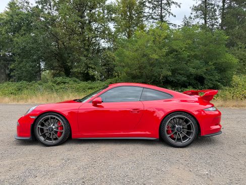 Used 2015 Porsche 911 GT3 RWD image 5