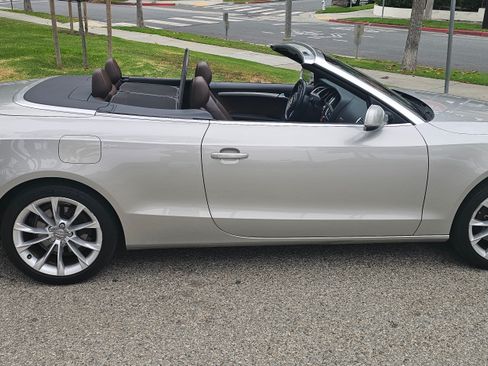 Used 2013 Audi A5 2.0T Premium w/ Convenience Pkg image 2