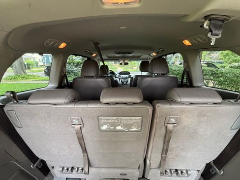 Used 2012 Honda Odyssey EX-L image 12