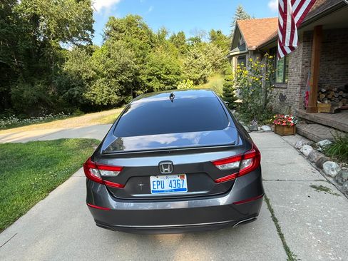 Used 2018 Honda Accord Sport image 5
