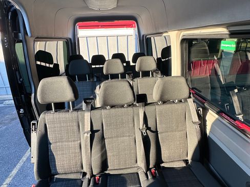 Used 2017 Mercedes-Benz Sprinter 2500 image 11