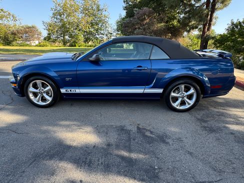 Used 2007 Ford Mustang GT RWD image 26